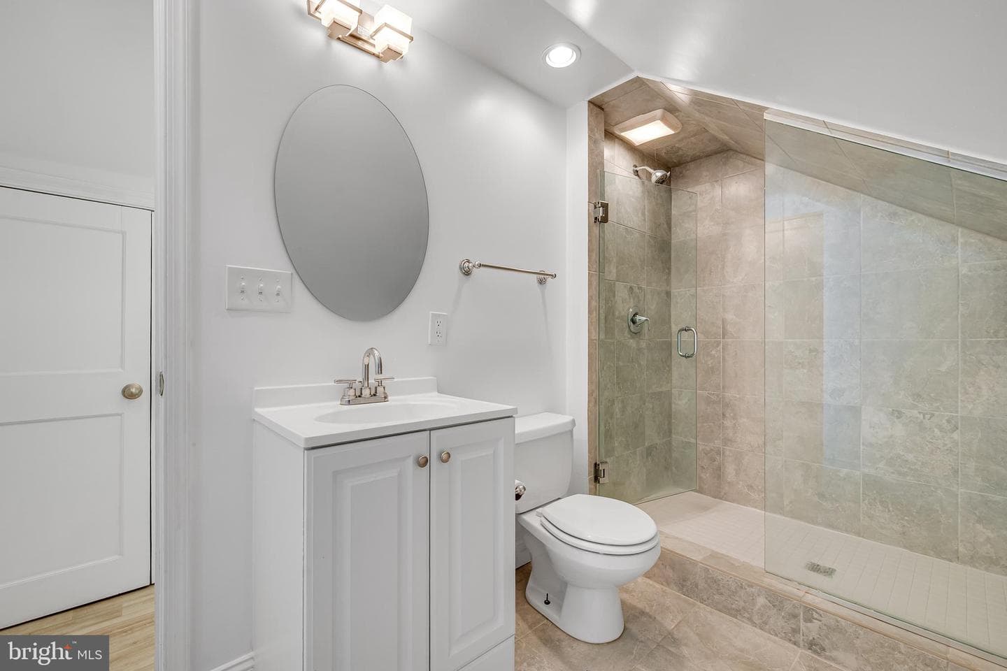 9709 Connecticut Avenue photo 27