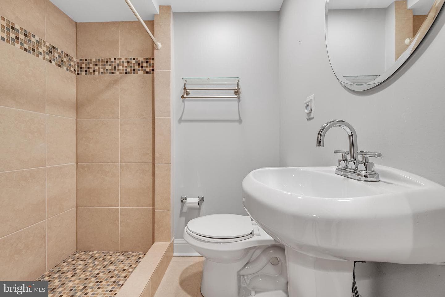 9709 Connecticut Avenue photo 30