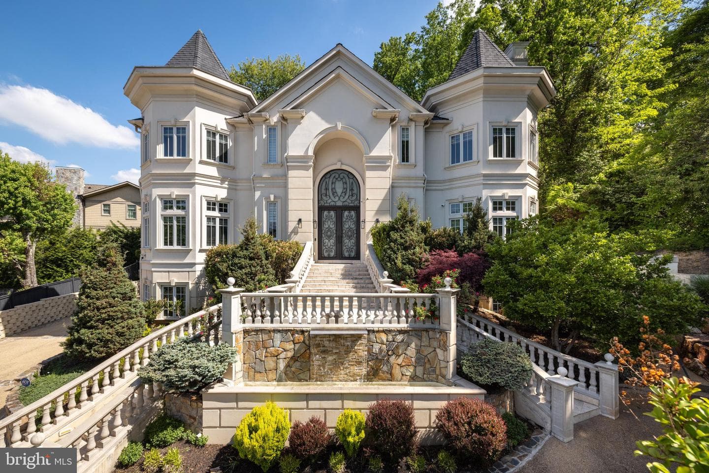 5821 Goldsboro Road, Bethesda