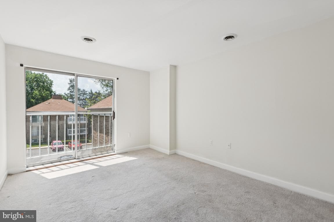 3240 Hewitt Avenue #6-3-A photo 9