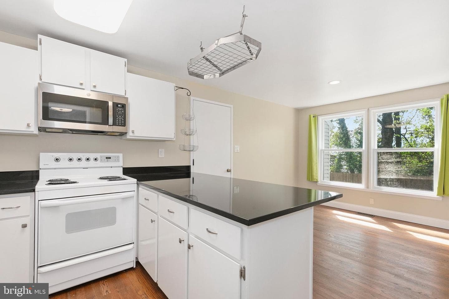 9406 Hale Place photo 12