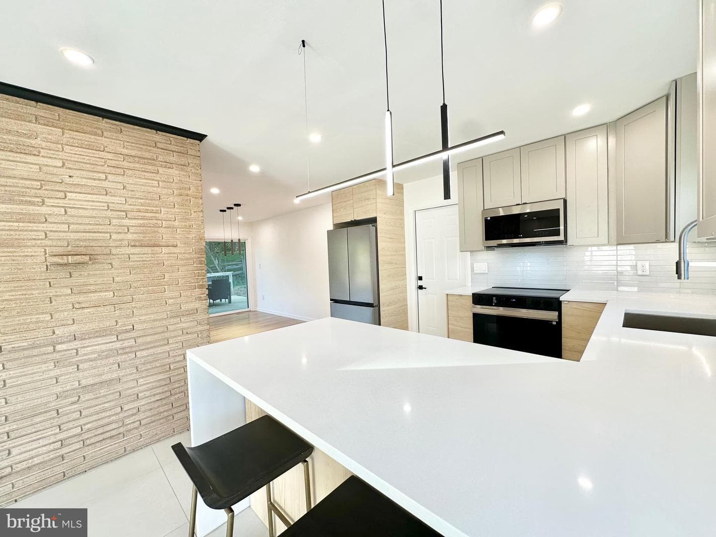 17821 Pond Road photo 6