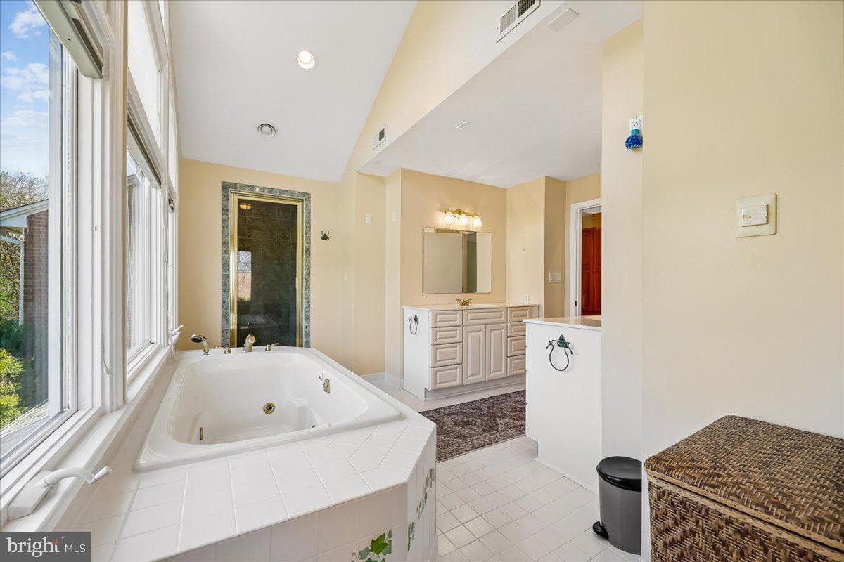 13113 Chestnut Oak Drive photo 36