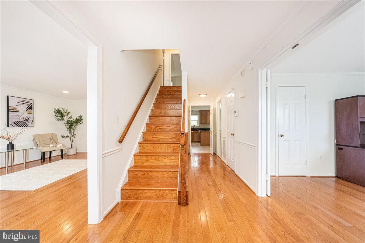 7201 Dubuque Court photo 2