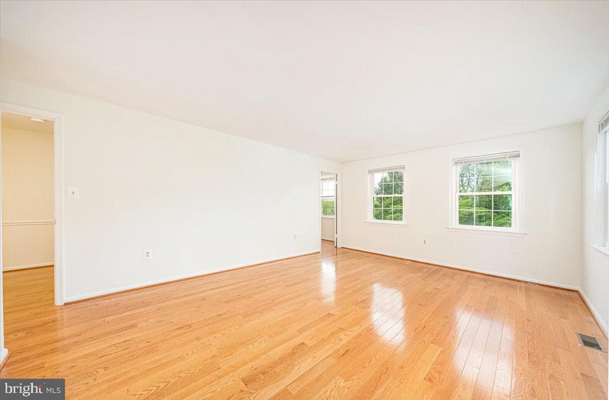 7201 Dubuque Court photo 27