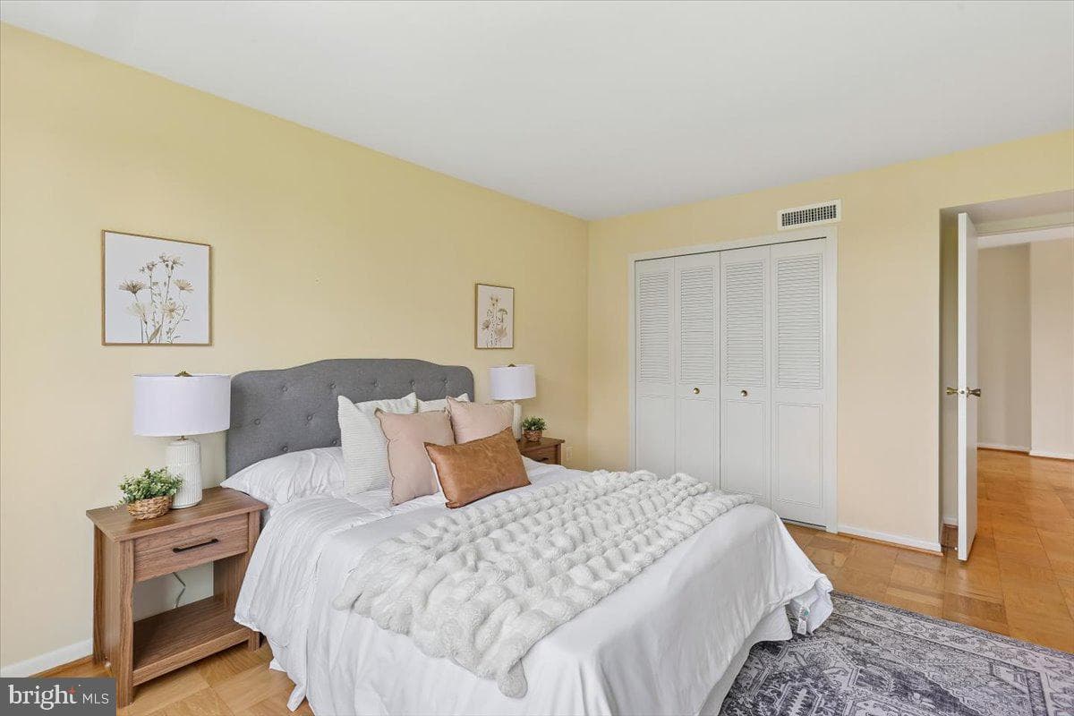 4977 Battery Lane #1-902 photo 19