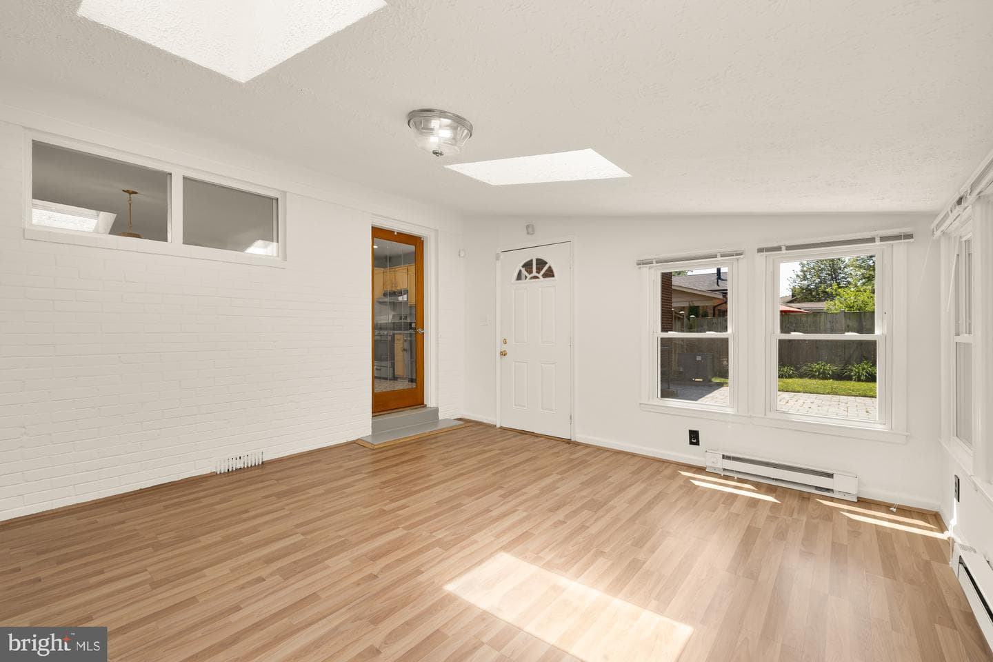 9512 Flower Avenue photo 12