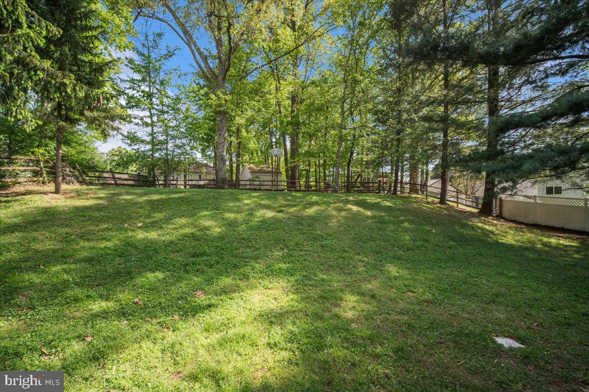 3912 Gelding Lane photo 34