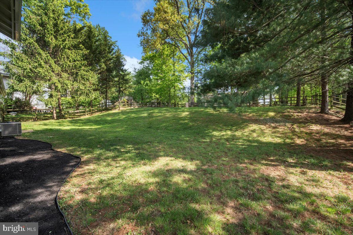 3912 Gelding Lane photo 35