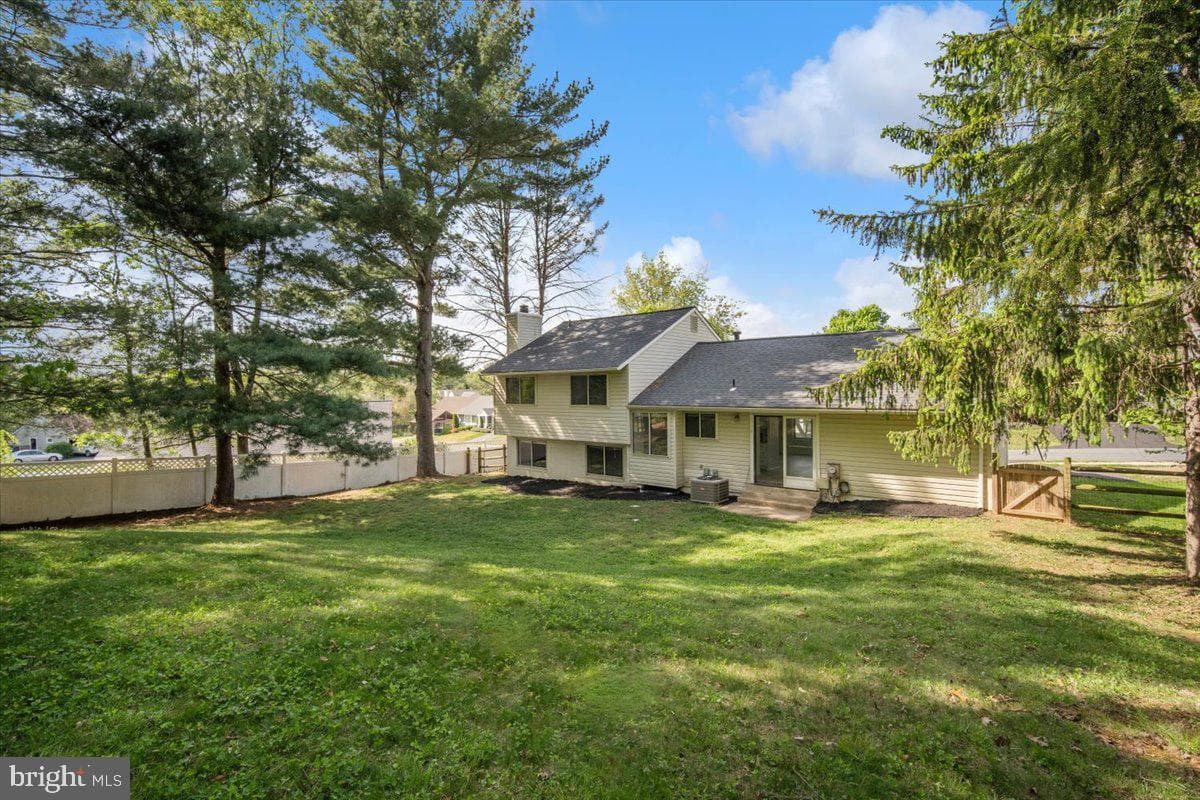 3912 Gelding Lane photo 37