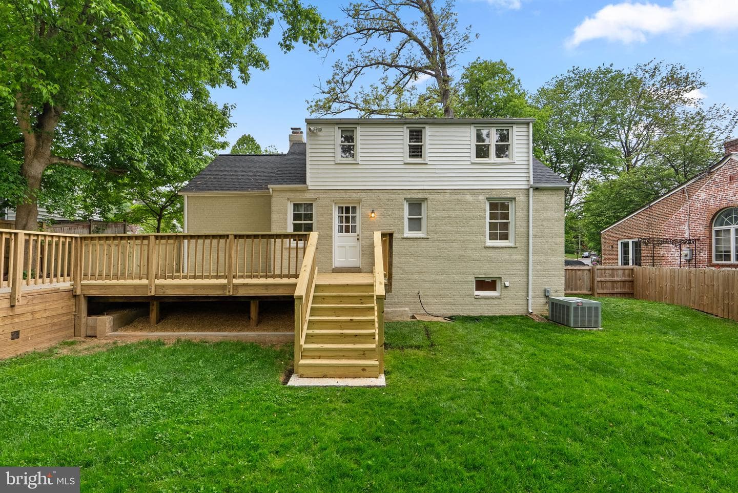 213 Lexington Drive photo 3
