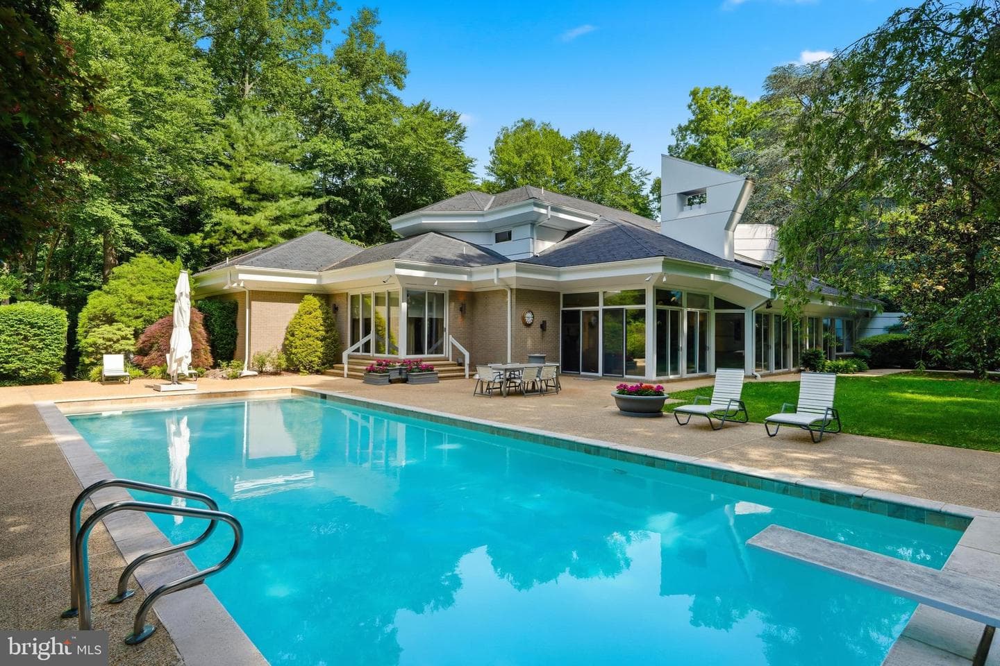 9 Oaklyn Court, Potomac