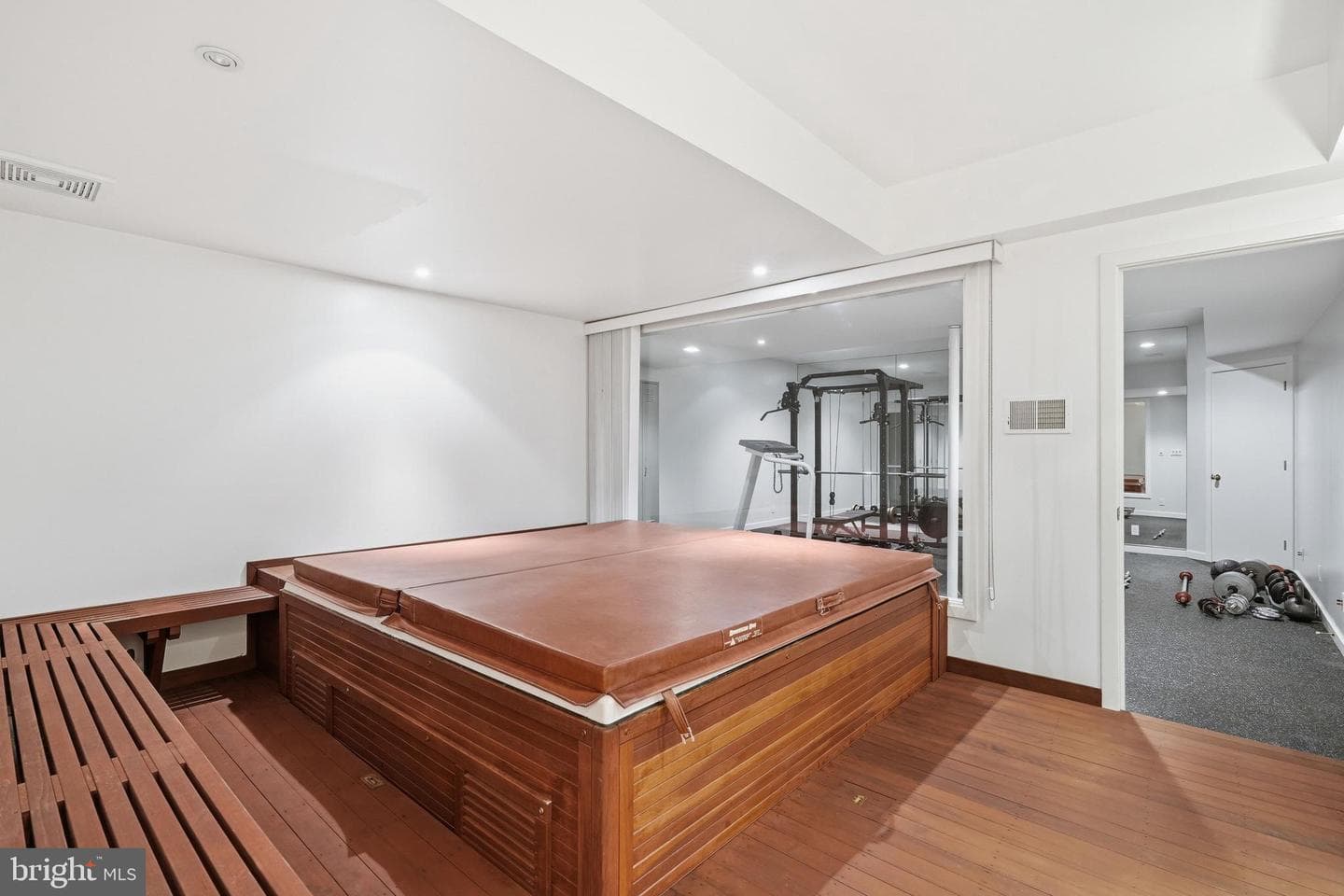 9 Oaklyn Court photo 34