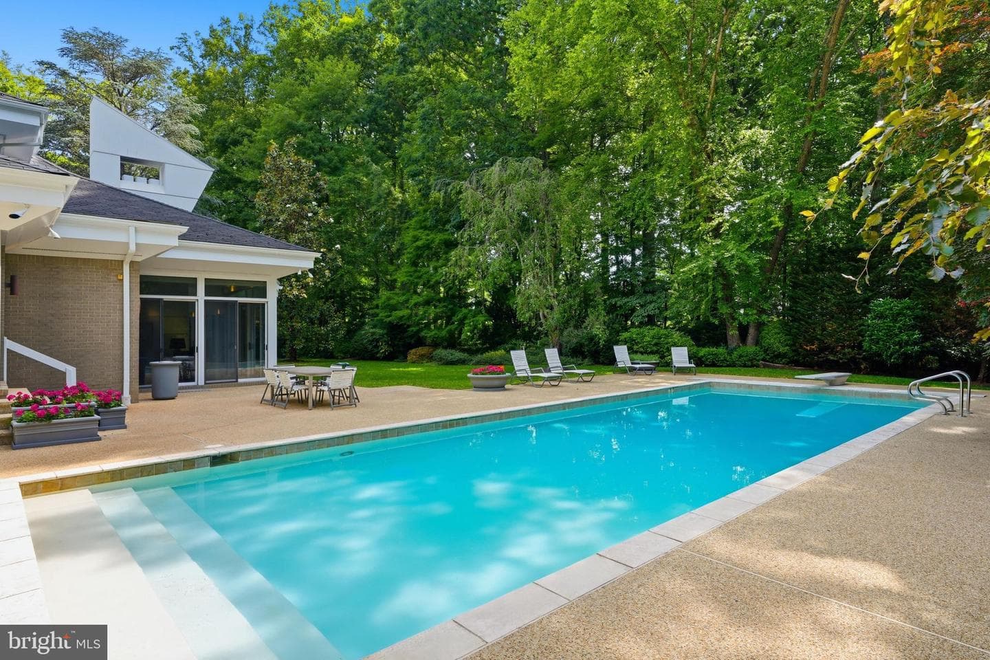 9 Oaklyn Court photo 41