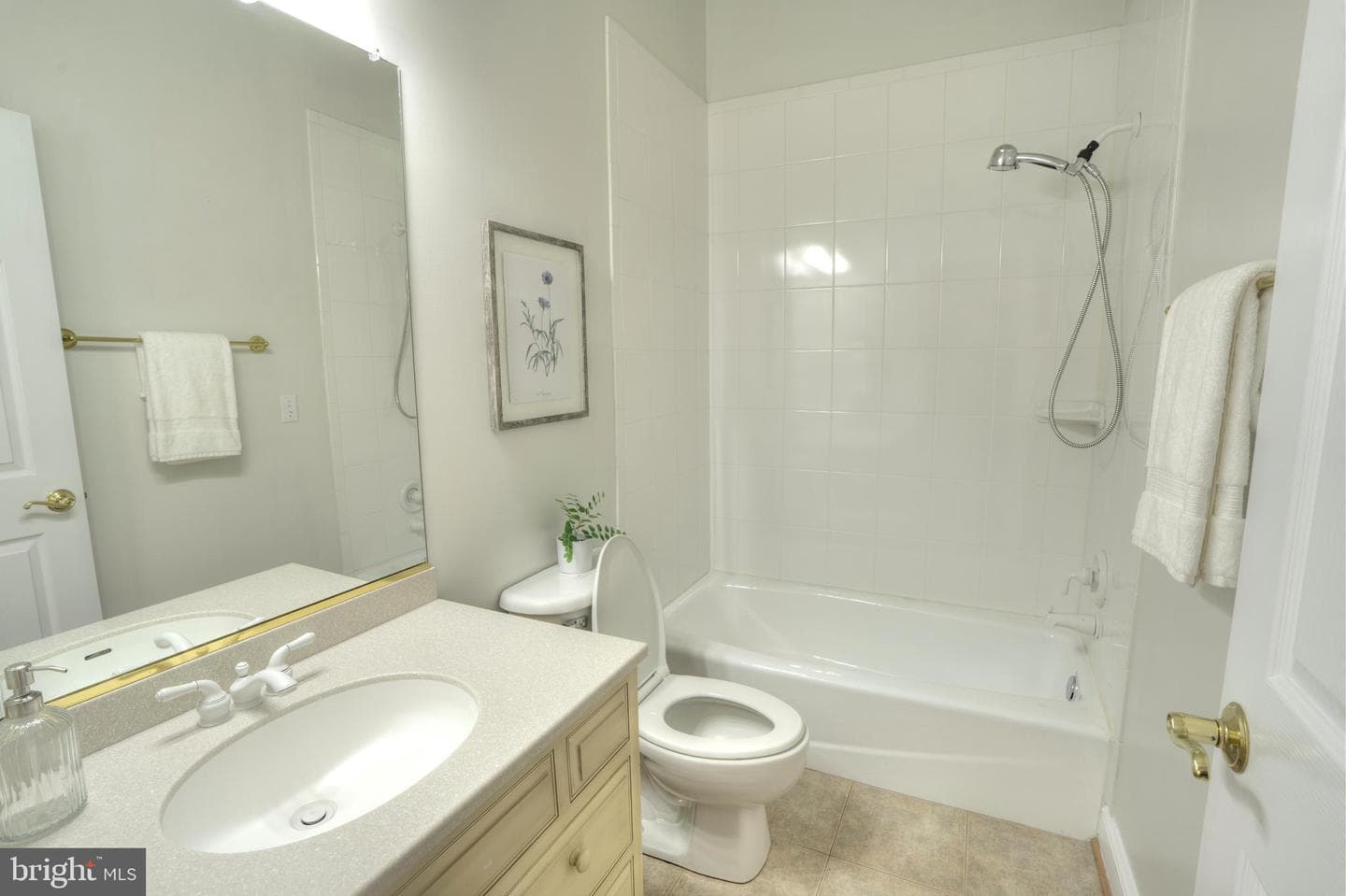 4300 Pinetree Road photo 33