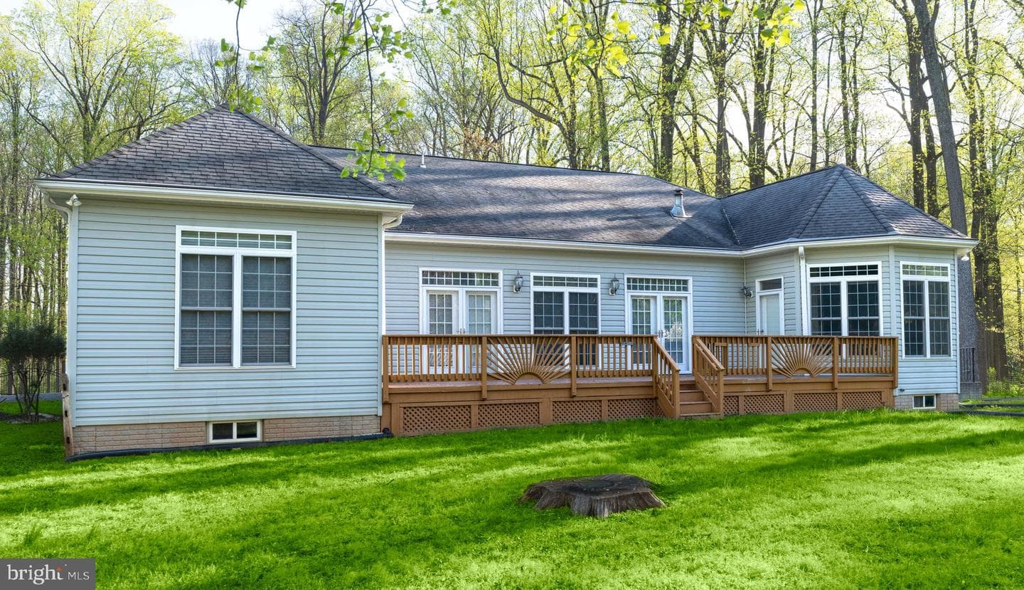 4300 Pinetree Road photo 4