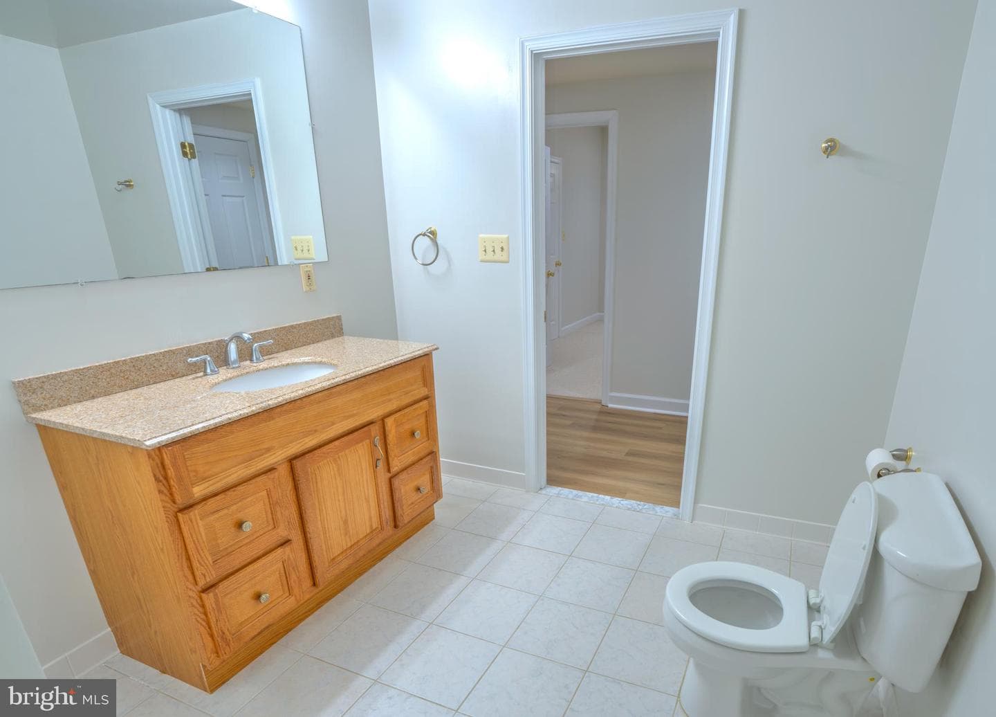 4300 Pinetree Road photo 48