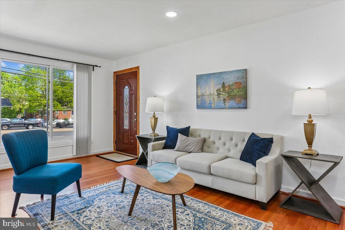 12218 Connecticut Avenue photo 19