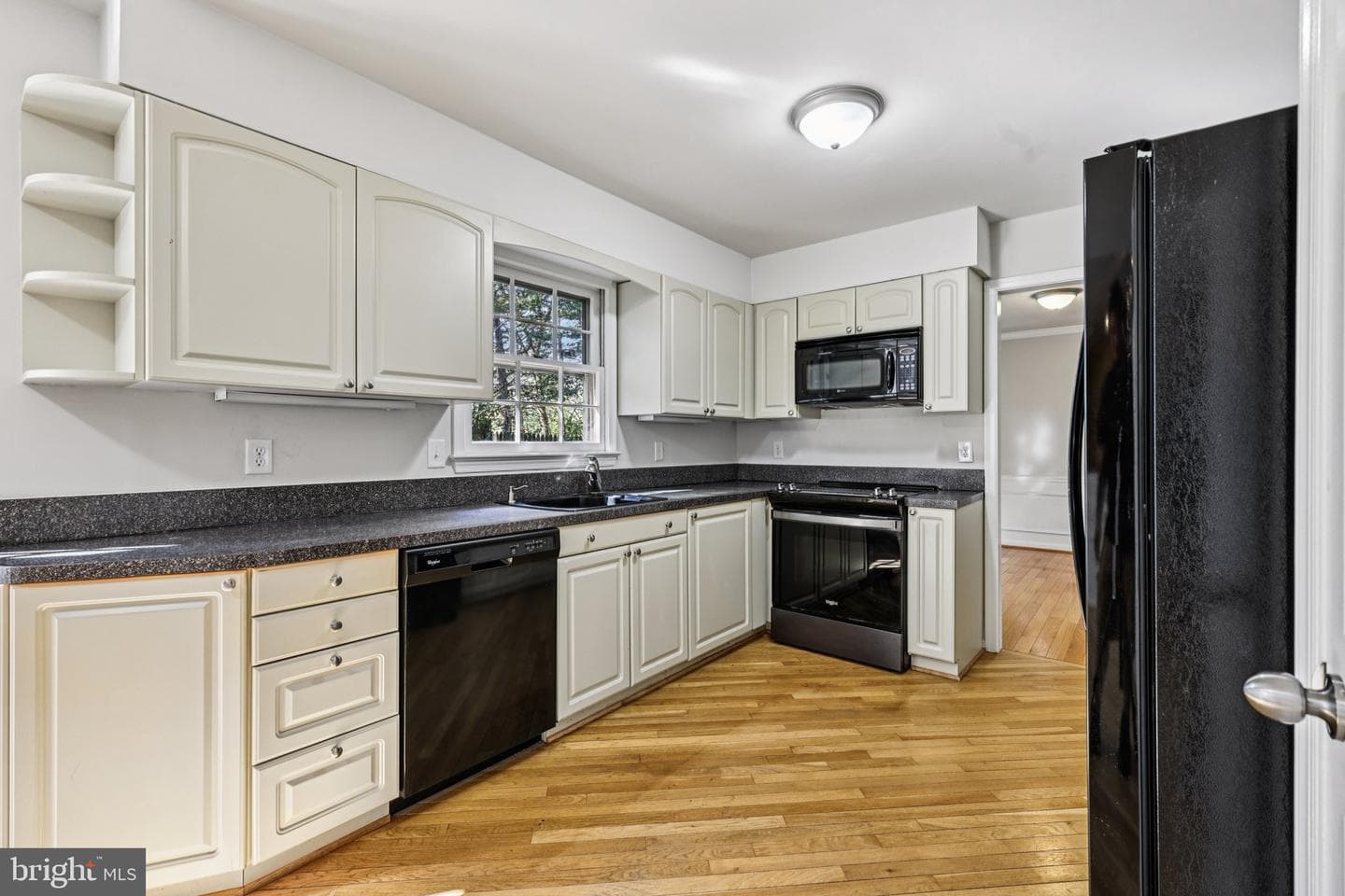 1102 Bettstrail Way photo 10