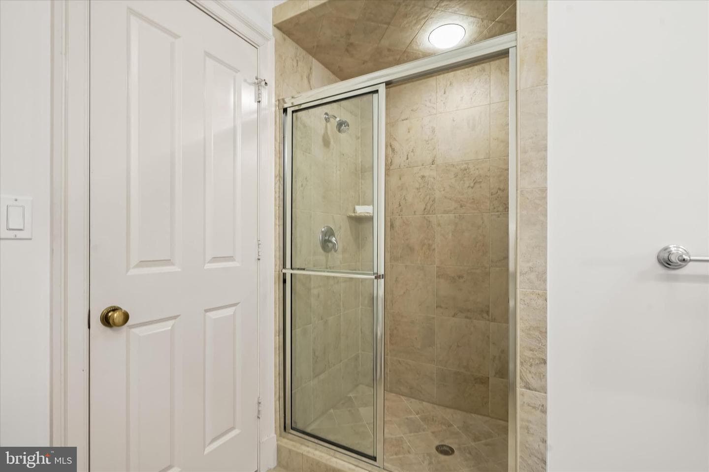 4423 Walsh Street photo 39