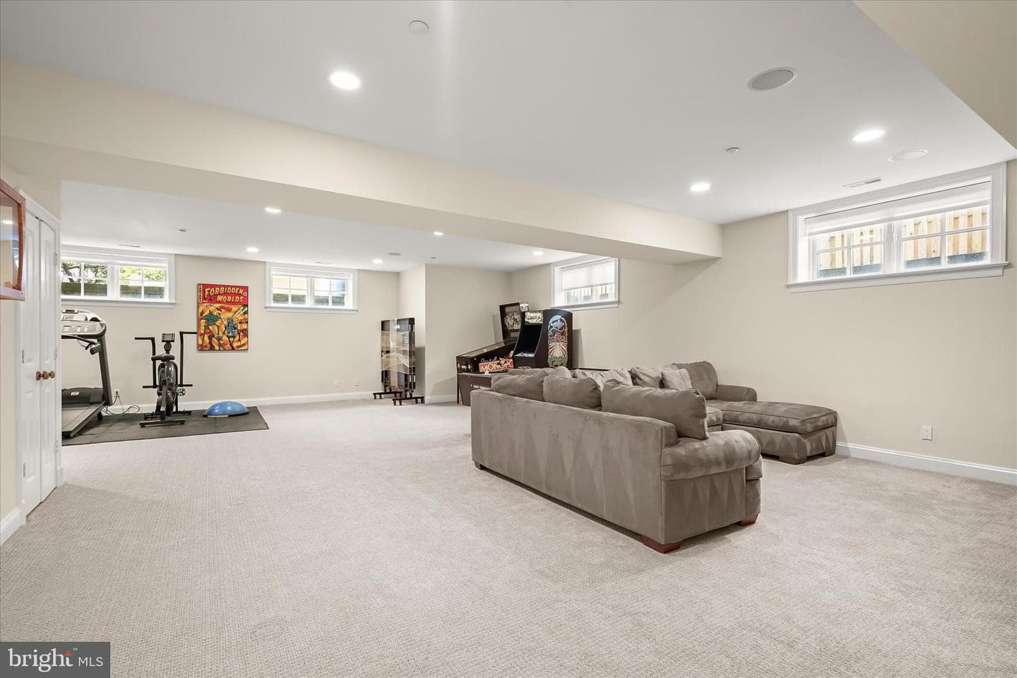 4423 Walsh Street photo 56