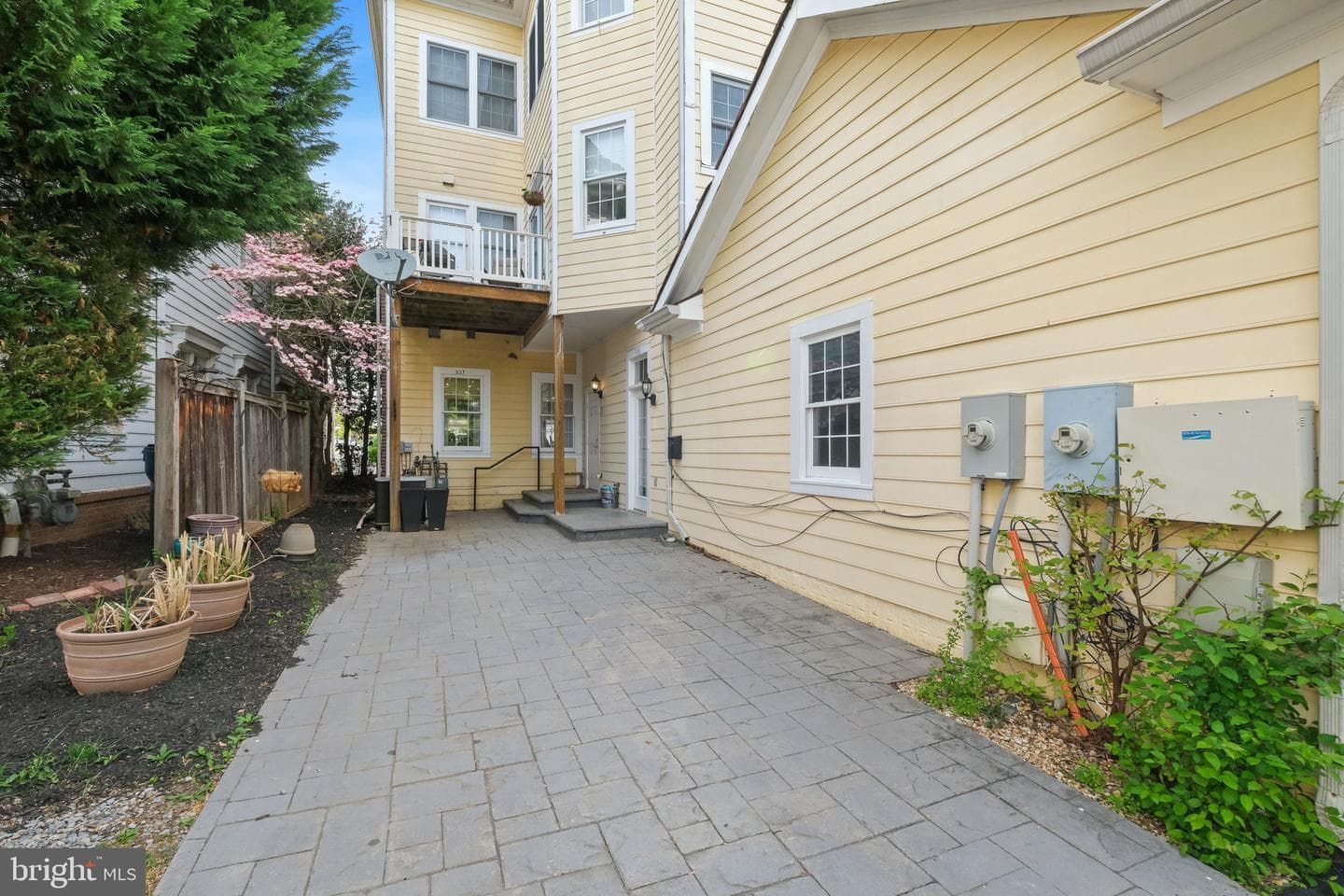 337 Main Street photo 8