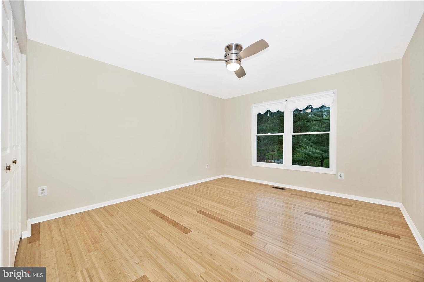 2433 Henslowe Drive photo 28