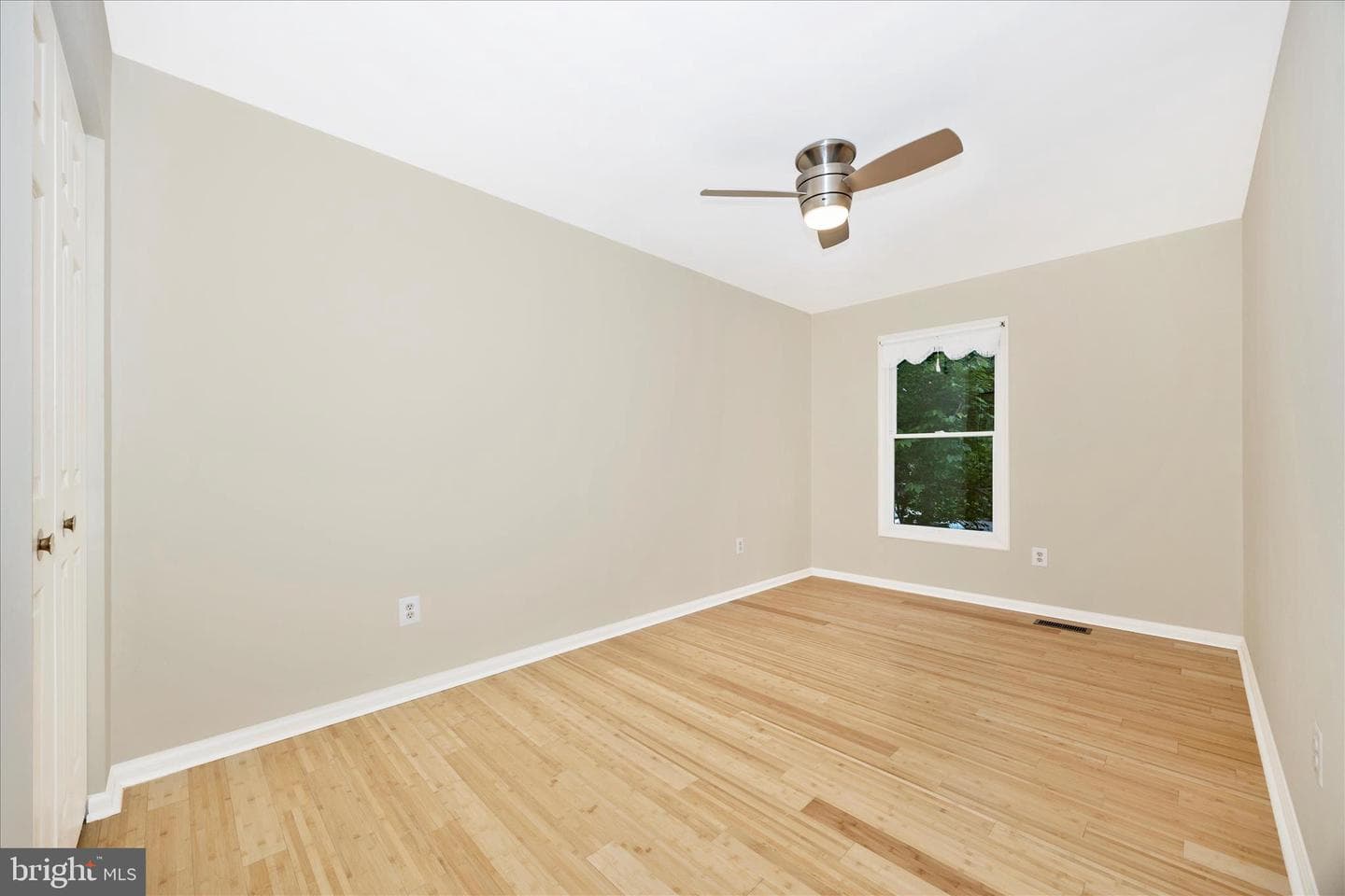 2433 Henslowe Drive photo 30