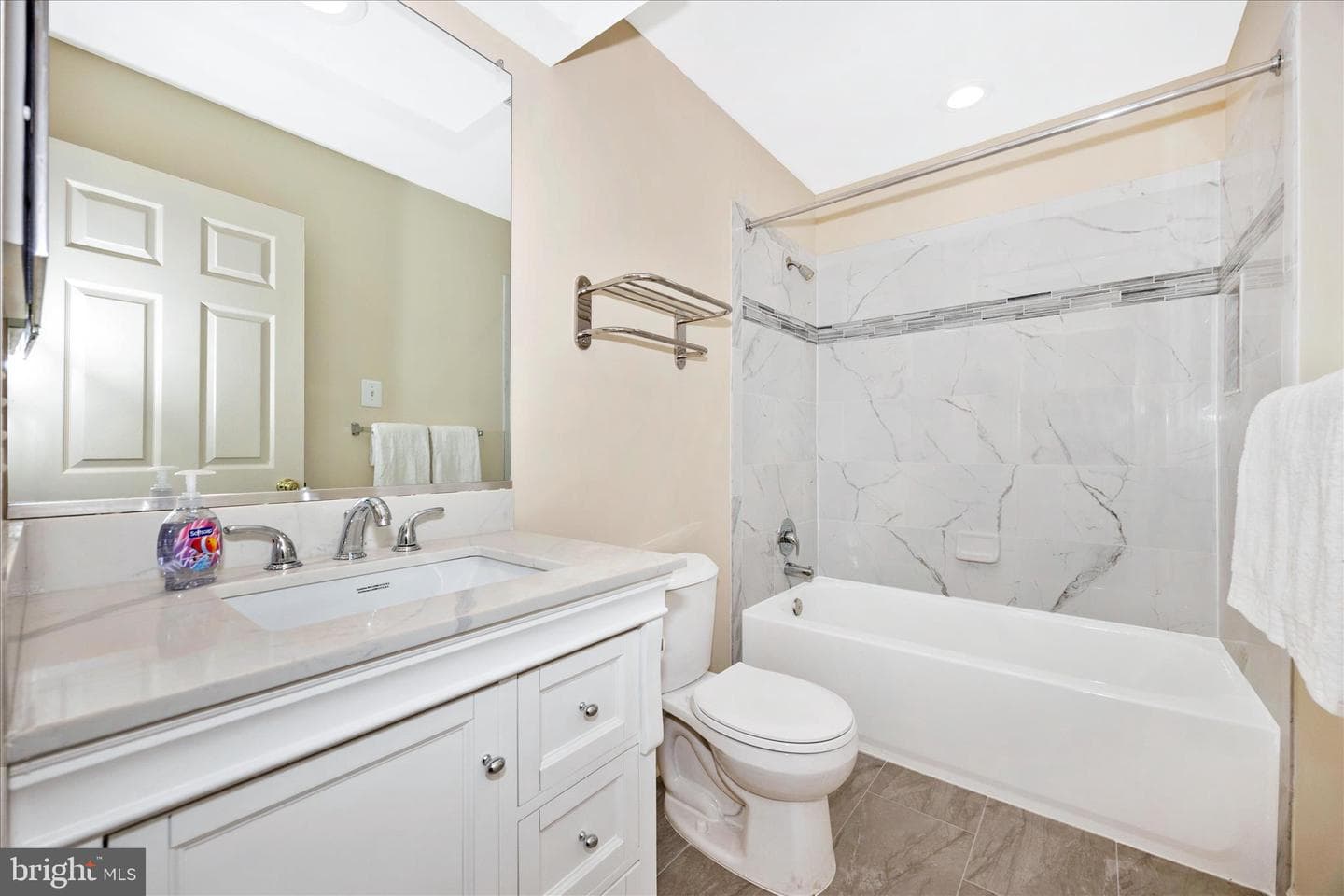 2433 Henslowe Drive photo 31