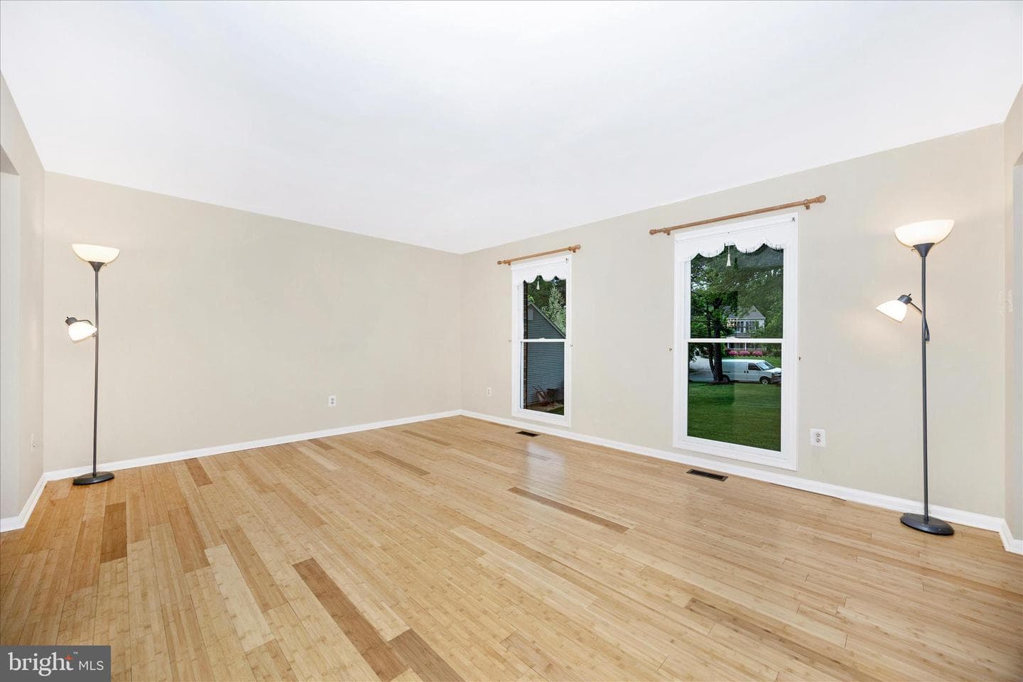 2433 Henslowe Drive photo 6