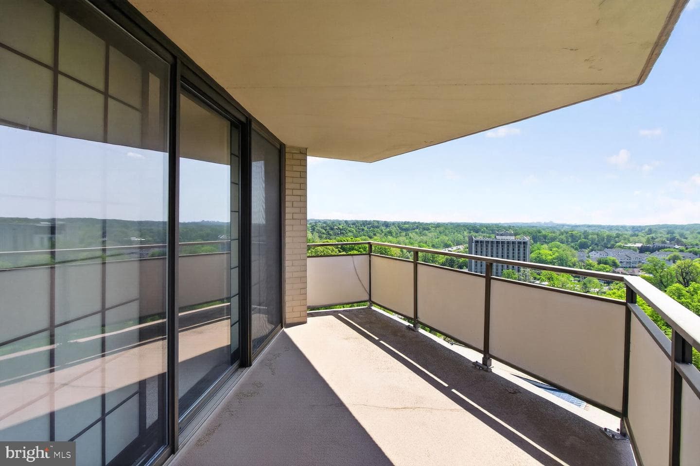 5225 Pooks Hill Road #1301n photo 16