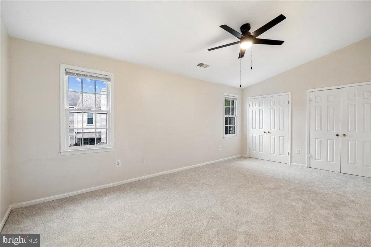 2047 Featherwood Street photo 31