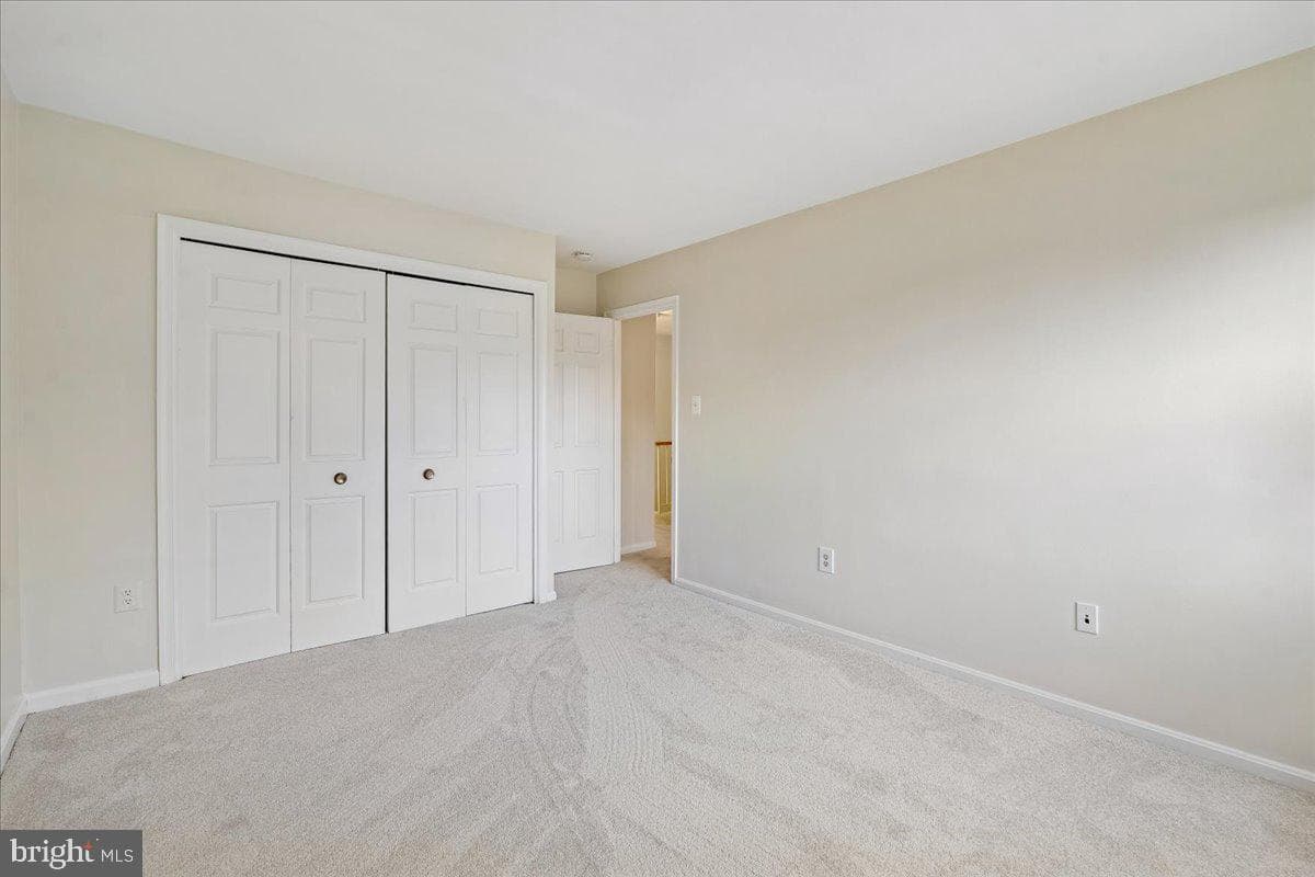 2047 Featherwood Street photo 40