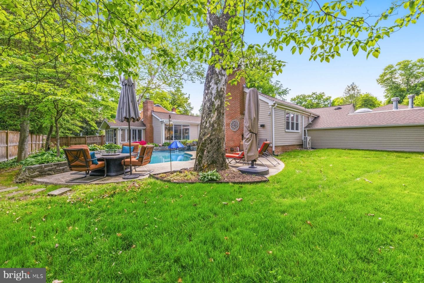 3707 East West Highway photo 35