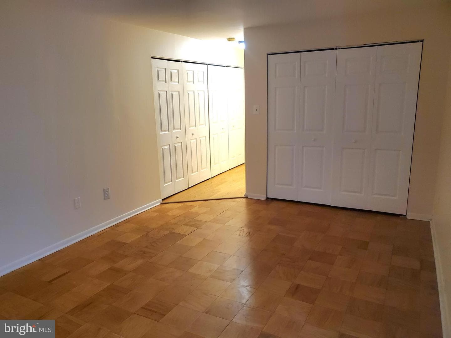 2207 Greenery Lane #103-8 photo 11
