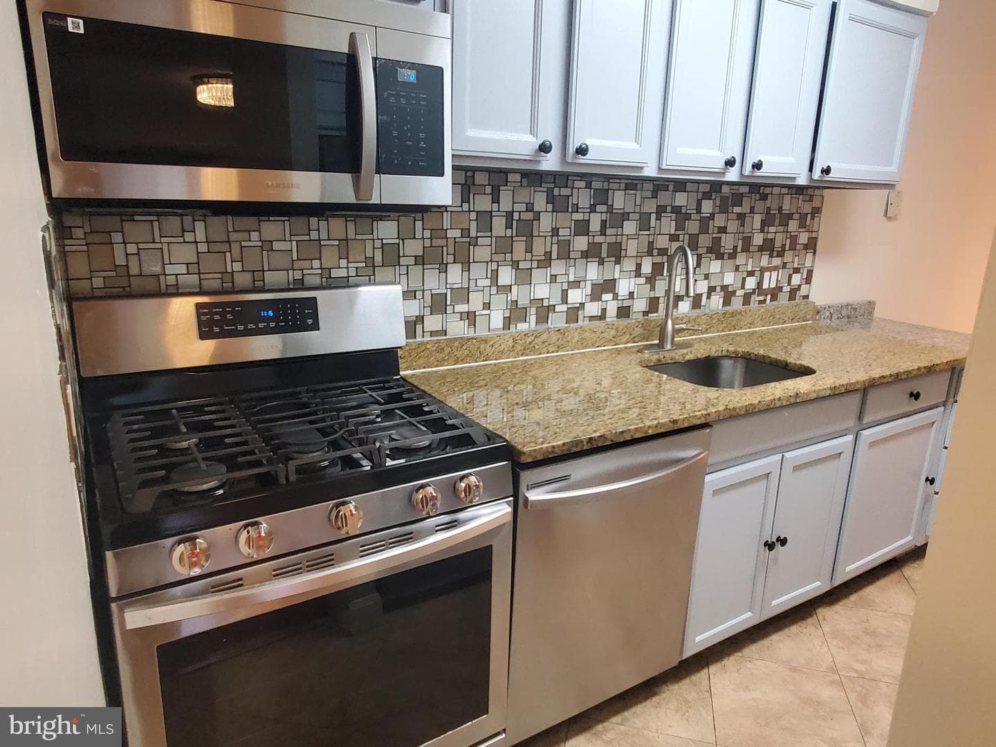 2207 Greenery Lane #103-8 photo 16