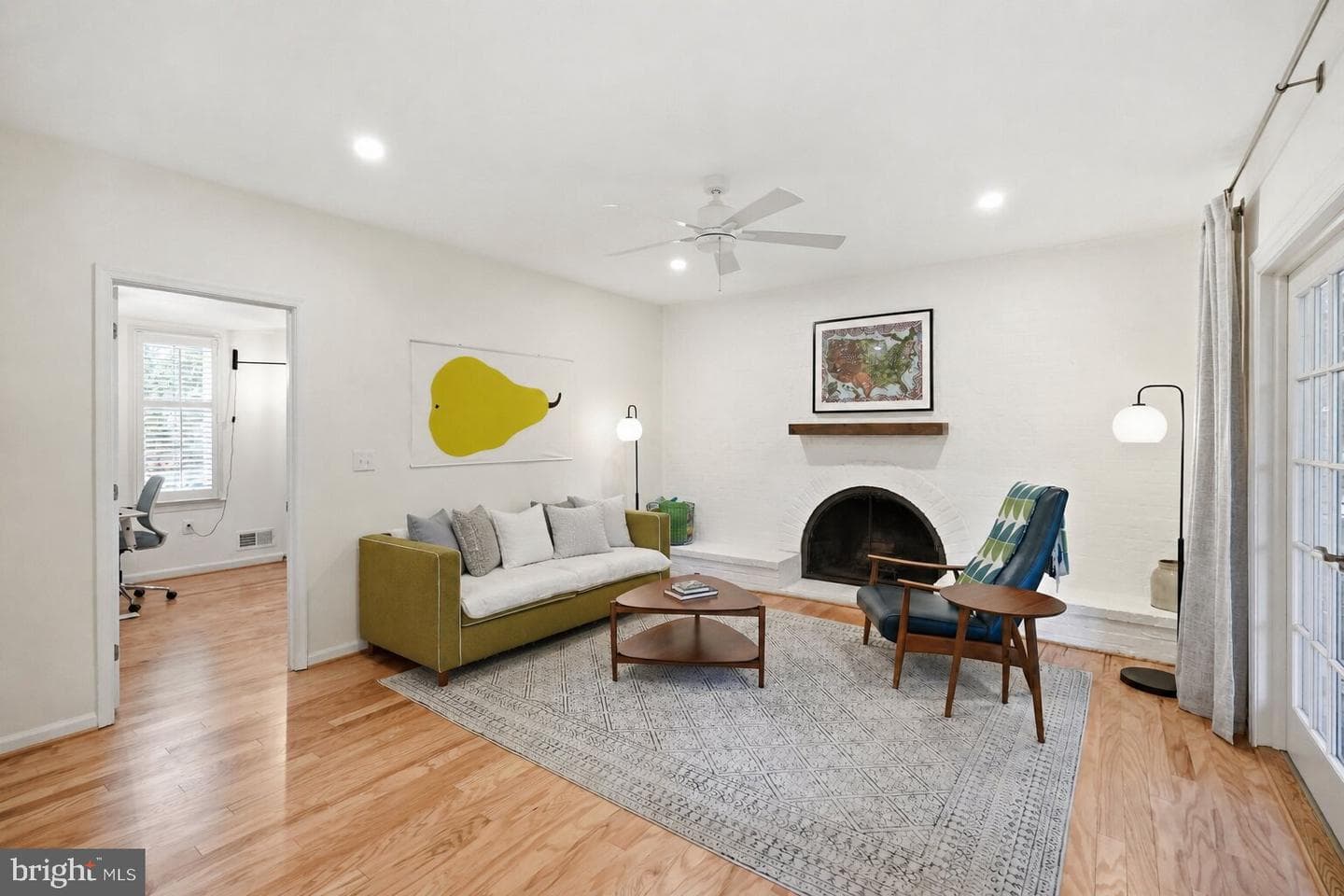 810 Duke Street photo 11