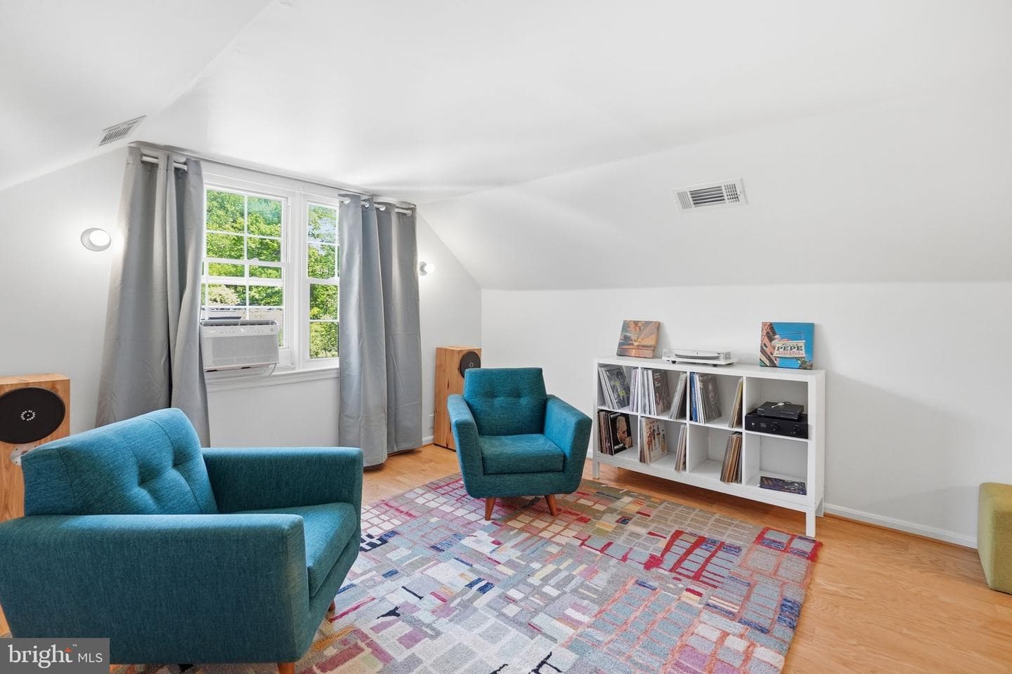810 Duke Street photo 32