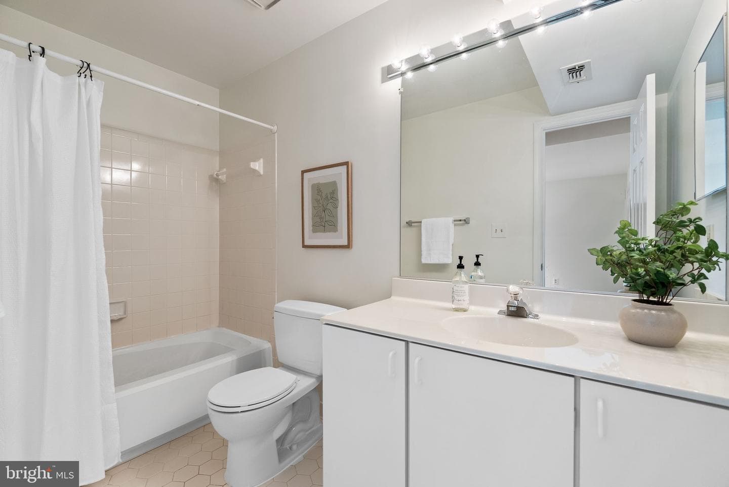 921 Hillside Lake Terrace #308 photo 10