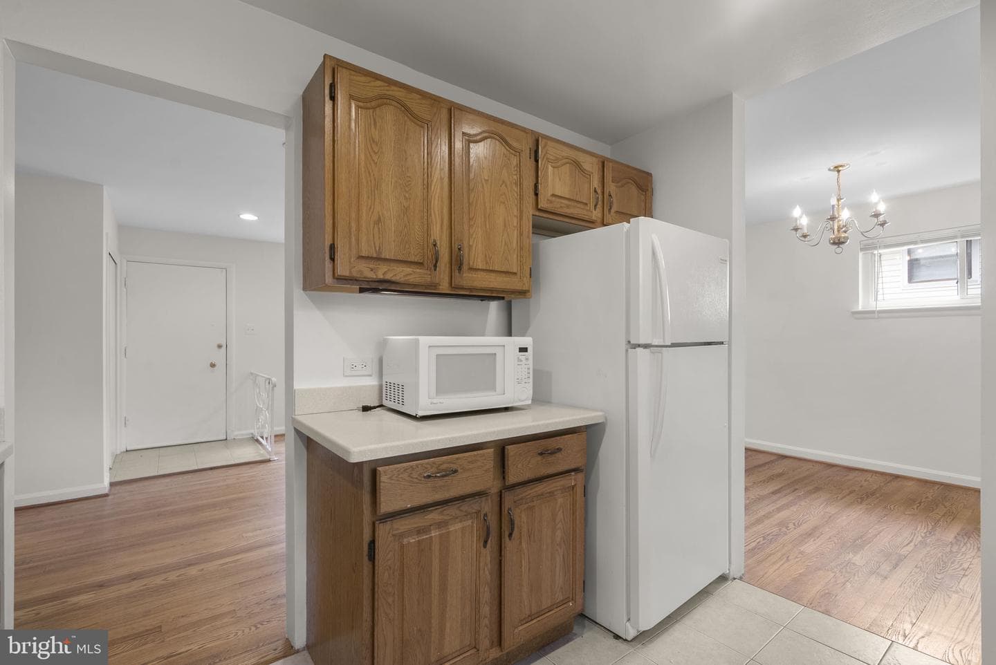 1509 Woodman Avenue photo 17