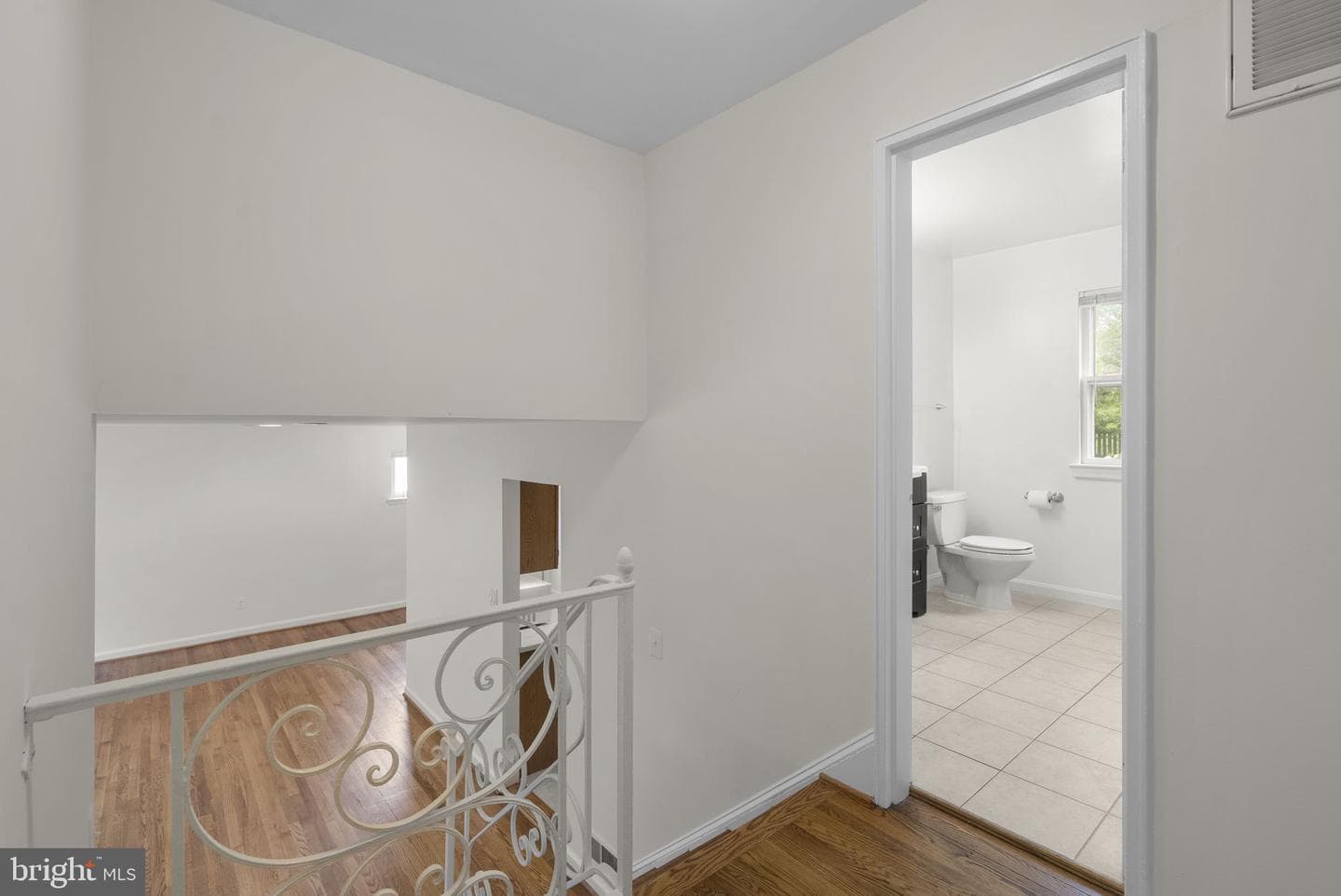 1509 Woodman Avenue photo 21