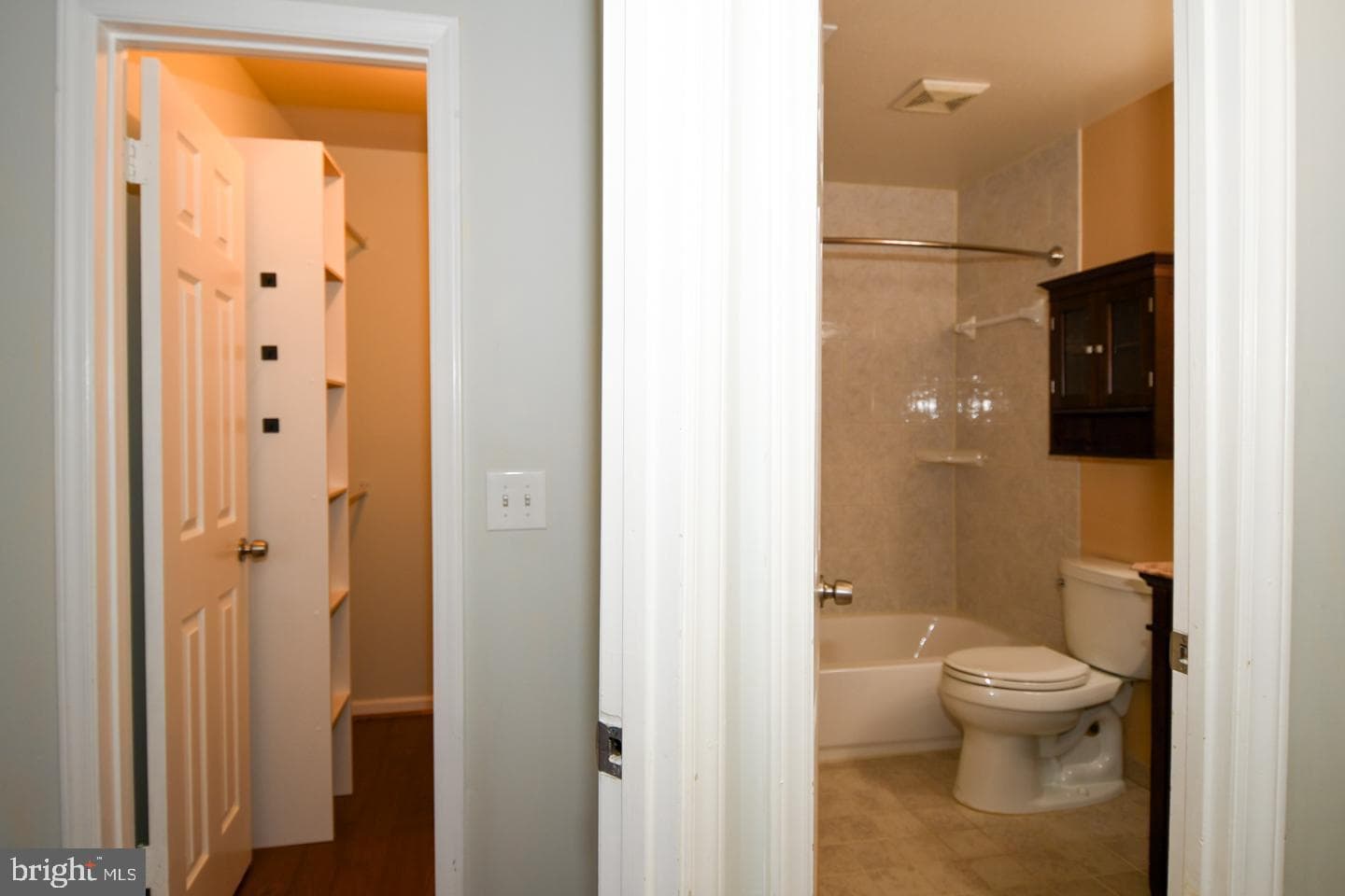10715 Hampton Mill #210 photo 16