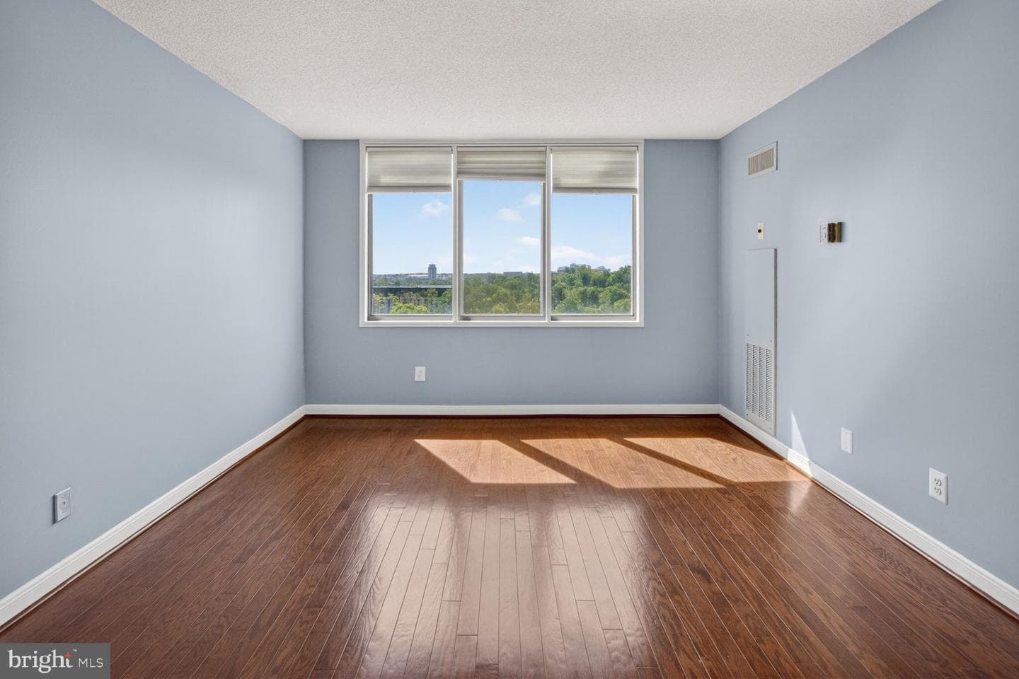5225 Pooks Hill Road #1404s photo 14