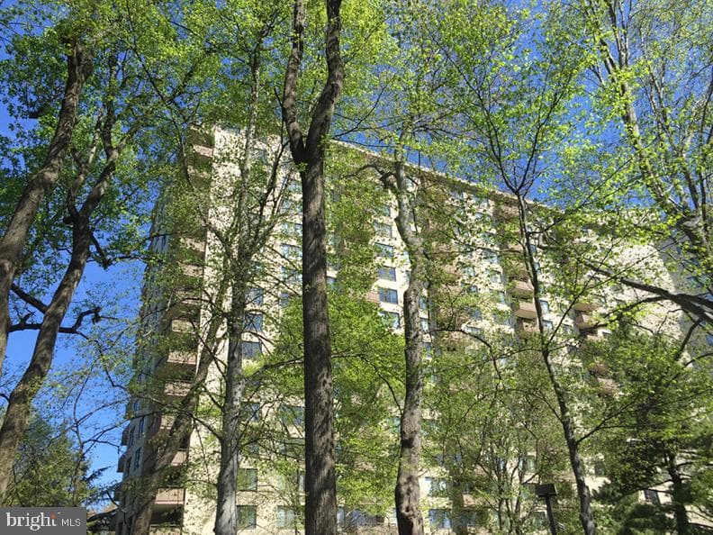 5225 Pooks Hill Road #1404s, Bethesda