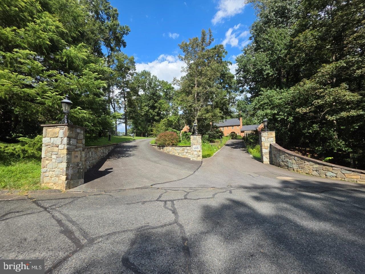 19 Piney Glen Court photo 5