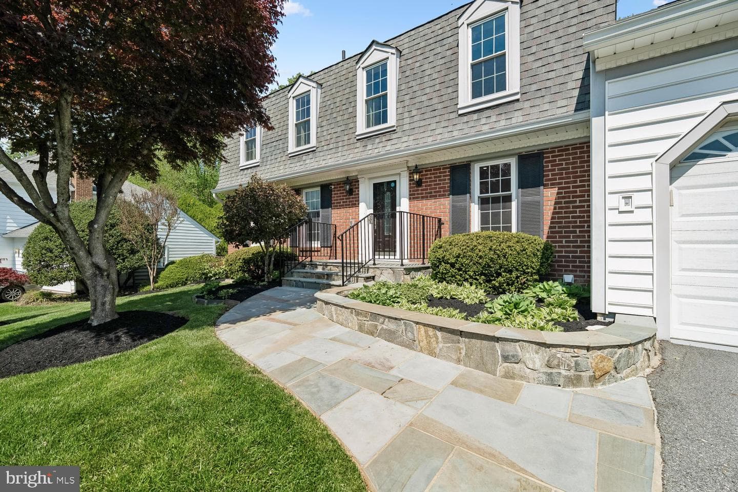 1932 Olivine Court photo 4