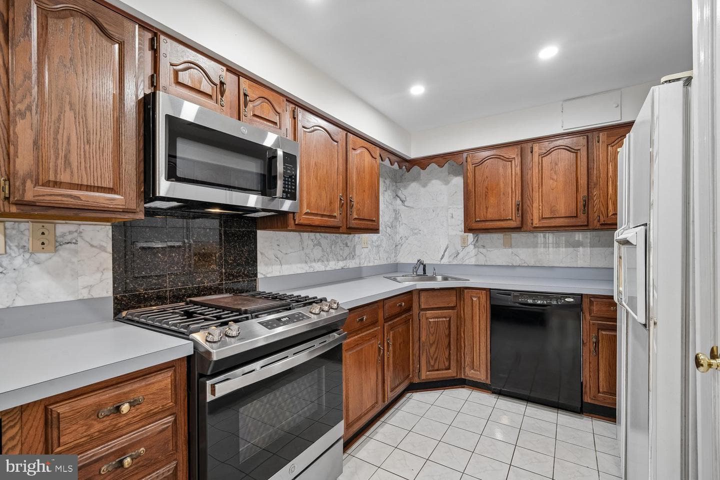 1932 Olivine Court photo 63
