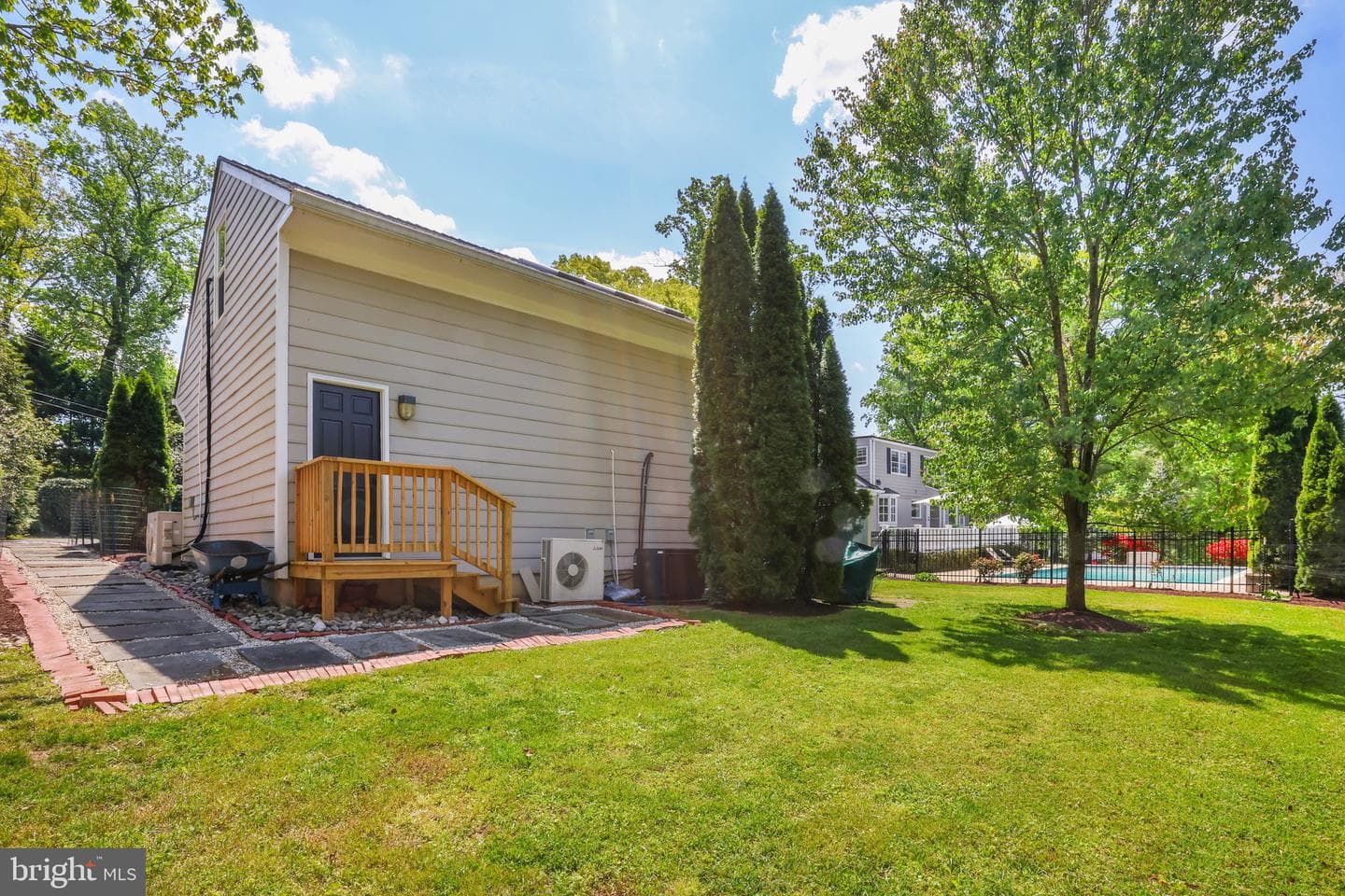 9600 Pinkney Court photo 48