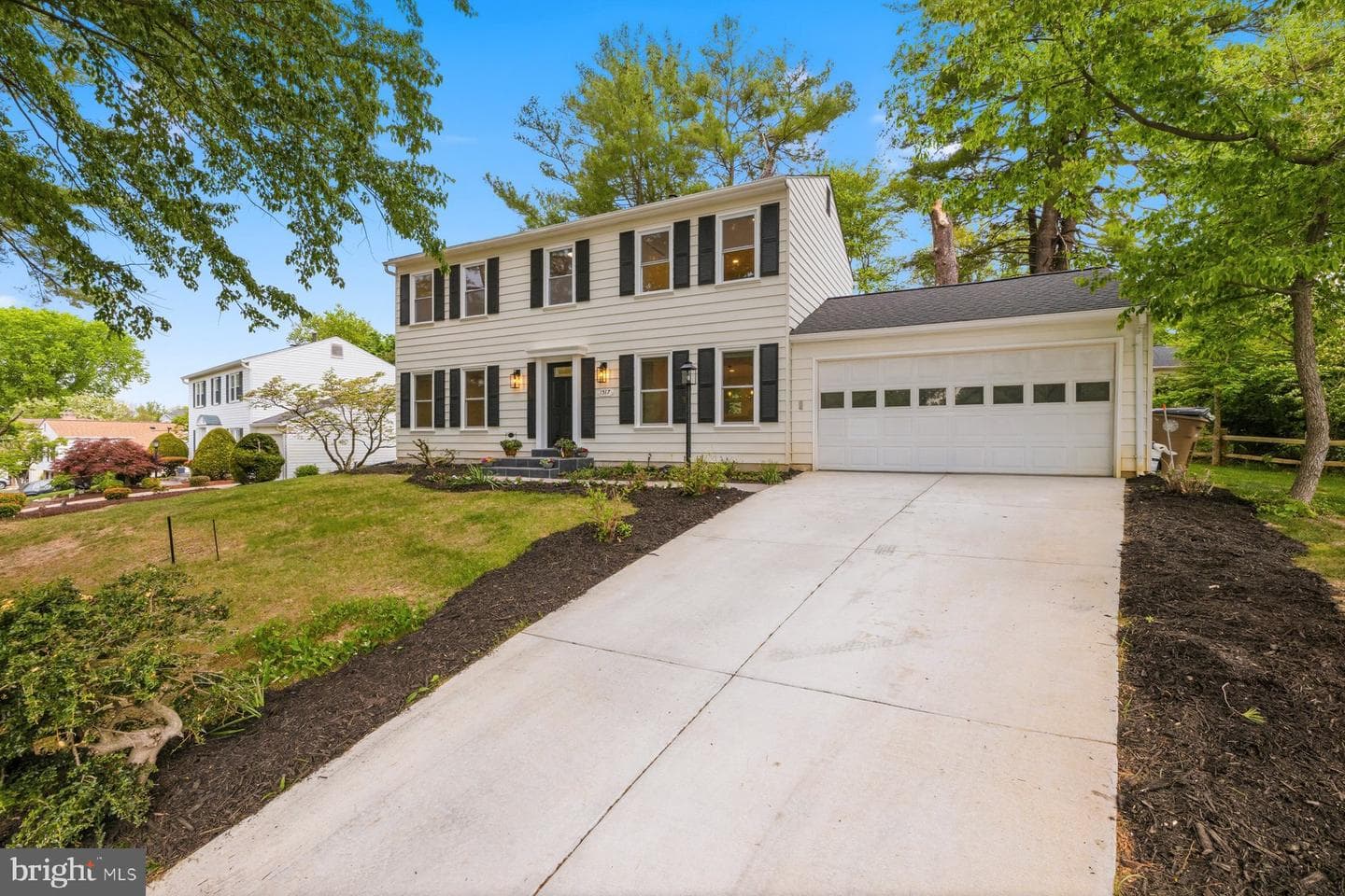 1517 Gerard Street photo 2