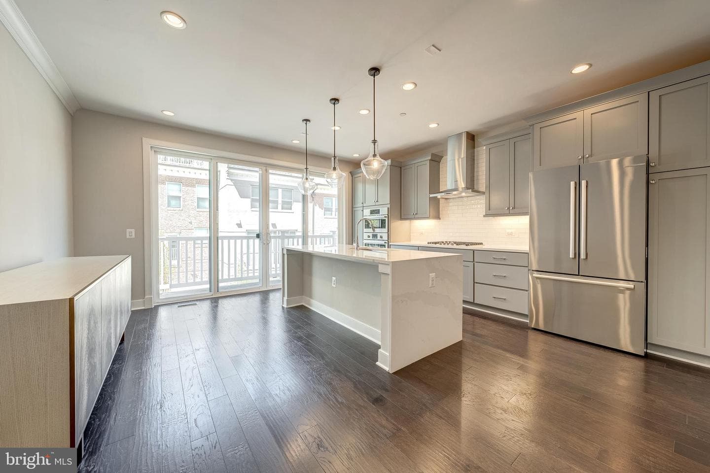 10326 Grosvenor Place photo 15
